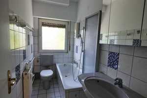 ***Wohnen mit Stil: Erdgeschosswohnung mit Balkon, Garten und Garage – Wuppertal – Vorschaubild 7