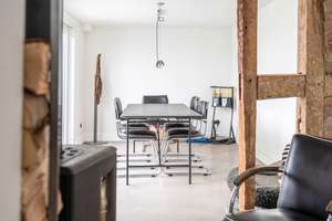 HISTORISCHE ARCHITEKTUR. MODERNES LEBENSGEFÜHL - Modernisiertes Einfamilienhaus in ruhiger Sackgasse