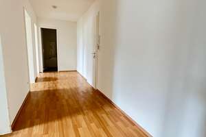 Gemütliche 3-Zimmer-Etagenwohnung in ruhiger, aber dennoch zentraler Lage. – Die vollständige Adresse der Immobilie erhältst du vom Anbieter., 81671 Echarding, München – Vorschaubild 4