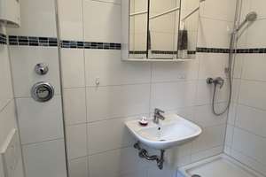 Newly Renovated & Quiet Studio Apartment for One Person | Rheinau, Mannheim (68219) – Stengelhofstraße 30, 68219 Rheinau, Mannheim – Vorschaubild 4
