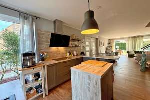 Ein Haus zum Verlieben – modernes Wohnen mit Gartenoase in Meerbusch-Lank – Die vollständige Adresse der Immobilie erhältst du vom Anbieter., 40668 Meerbusch – Vorschaubild 3