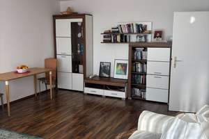 Modernisierte 3-Zimmer-Eigentumswohnung mit Balkon, Aufzug und sehr guter Infrastruktur in Krefeld – Die vollständige Adresse der Immobilie erhältst du vom Anbieter., 47809 Oppum, Krefeld – Vorschaubild 2