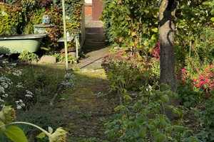 2-Familien-Wohnhaus mit großem Garten in ruhiger Wohnlage am Feldrand in Seeheim-Jugenheim – Schulstraße 34, 64342 Darmstadt-Dieburg (Kreis) – Vorschaubild 4