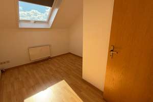 Toller Balkon an der Küche - EBK - Tageslichtbad mit Badewanne – Frankenberger Straße 202, 9131 Ebersdorf, Chemnitz – Vorschaubild 17