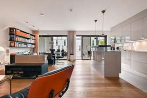 Moderne, vermietete Luxuswohnung mit Küche und 2 TG-Stellplätzen in "Rü"-Nähe 
