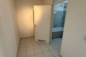 Helle lichtdurchflutete 1,5-Apartment- Whg in Neu-Ulm – Die vollständige Adresse der Immobilie erhältst du vom Anbieter., 89231 Neu-Ulm – Vorschaubild 3