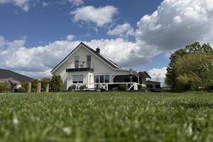 Modernes Einfamilienhaus mit großzügigem Grundstück – ideal für Familien
