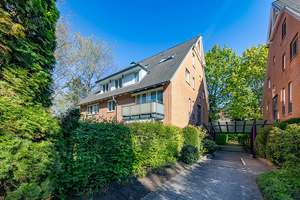 Moderne Maisonette mit Balkon und TG-Stellplatz in ruhiger Lage! – 22559 Rissen, Hamburg – Vorschaubild 2