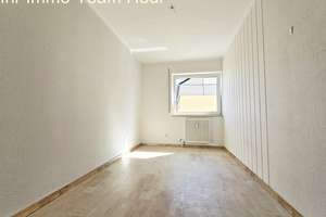 "Helle 4-Zimmer-Eigentumswohnung mit Süd-West-Balkon & Garage - ideal für Familien oder als – Die vollständige Adresse der Immobilie erhältst du vom Anbieter., 72768 Rommelsbach, Reutlingen – Vorschaubild 3