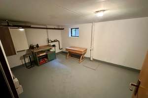 Wohnen mit Weitblick: neue Bäder, Garten, Kamin, PV und Garage – Heuweg 14, 90530 Wendelstein – Vorschaubild 13
