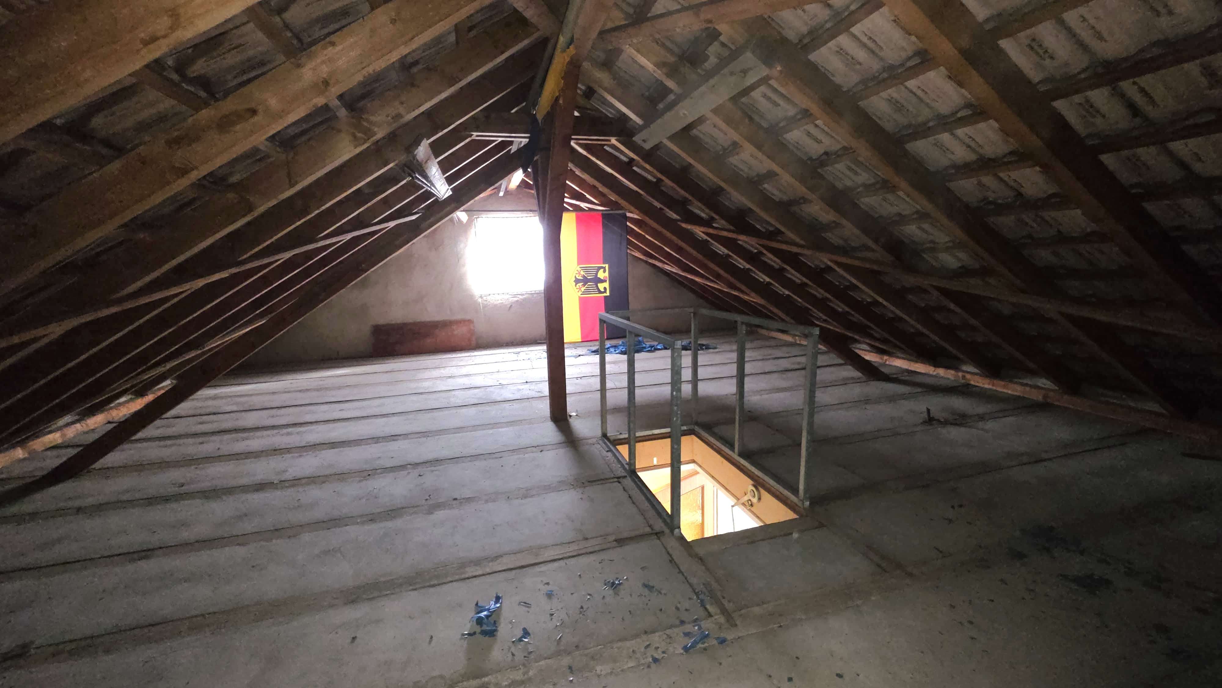 Immobilie in Philippsburg - 1-2 Familienhaus mit gutem Raumangebot und großen Garagentrakt der ideal für Hobbyhandwerker ist - Bild 36