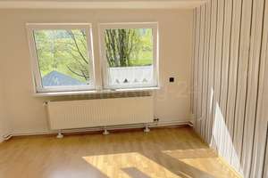 ++ EIN- ZWEIFAMILIENHAUS MIT GROSSEM POTENTIAL!! ++ – Die vollständige Adresse der Immobilie erhältst du vom Anbieter., 34233 Fuldatal – Vorschaubild 11