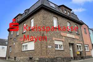 Attraktives 4-Familienhaus, Kapitalanlage oder teilweise Eigennutzung mögl. – Hauptstraße 22, 56751 Mayen-Koblenz (Kreis) – Vorschaubild 1