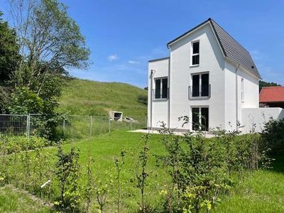 Nachhaltig wohnen & wohlfühlen – 6-Zimmer-Familienhaus mit Garten in Traunstein