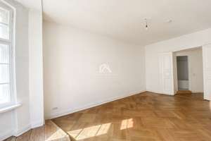 ALTBAULIEBHABER AUFGEPASST! HELLE UND KLASSISCH SCHÖNE ALTBAUWOHNUNG MIT POTENZIAL! PROVISIONSFREI! – Lübecker Straße 29, 10559 Moabit, Berlin – Vorschaubild 11