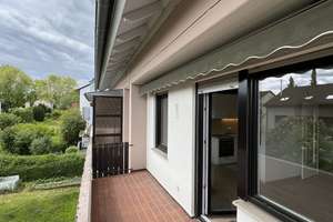 Sehr helle, hochwertig sanierte 1,5-Zimmer-Wohnung mit großem Balkon in Stuttgart-Heumaden