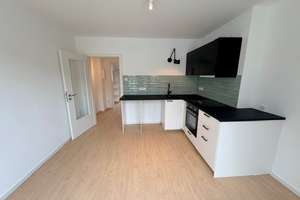 ***ERSTBEZUG NACH RENOVIERUNG - TOLLE 1,5 ZIMMERWOHNUNG MIT EINBAUKÜCHE UND BALKON***