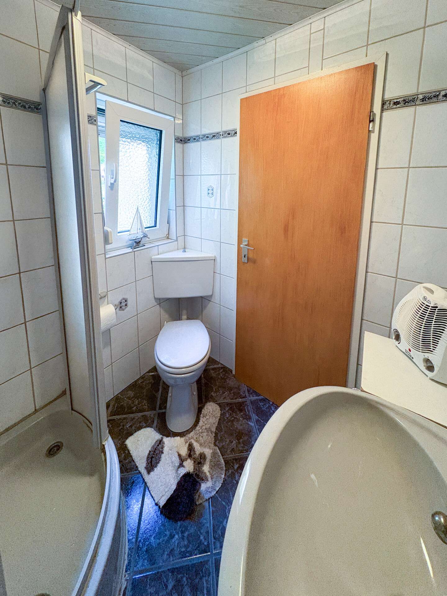 Immobilie in Daaden - Gemütliches Einfamilienhaus mit ELW & großem Nebengebäude! - Bild 13