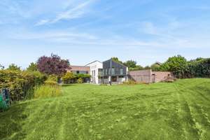Familientraum: Luxushaus mit Gästehaus, Pool, Kamin & XL-Garage – Design & Luxus auf 1.500 m² – Die vollständige Adresse der Immobilie erhältst du vom Anbieter., 46446 Emmerich am Rhein – Vorschaubild 20
