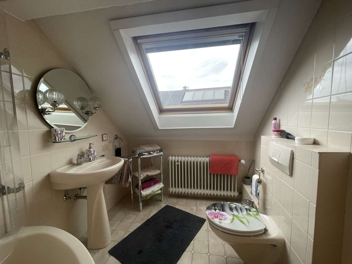 Immobilie in Florstadt - Einfamilienhaus im Bungalowstil mit großem Garten und Terrasse - Bild 19