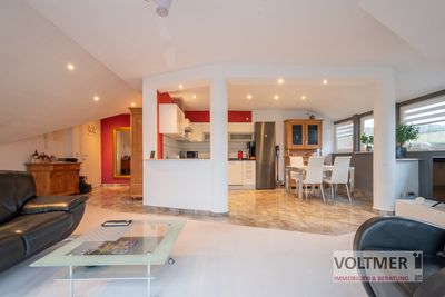 SCHMUCKSTÜCK - moderne Eigentumswohnung mit zwei Balkonen und Stellplatz in Zweibrücken!
