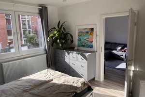 Modern, Fully Furnished, Fully Equipped & Exceptionally Well-Connected