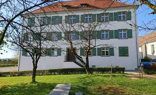 Frei ab sofort: Traumhafte "Haus-im-Haus"-Wohnung mit eigenem Eingang & Home-Office