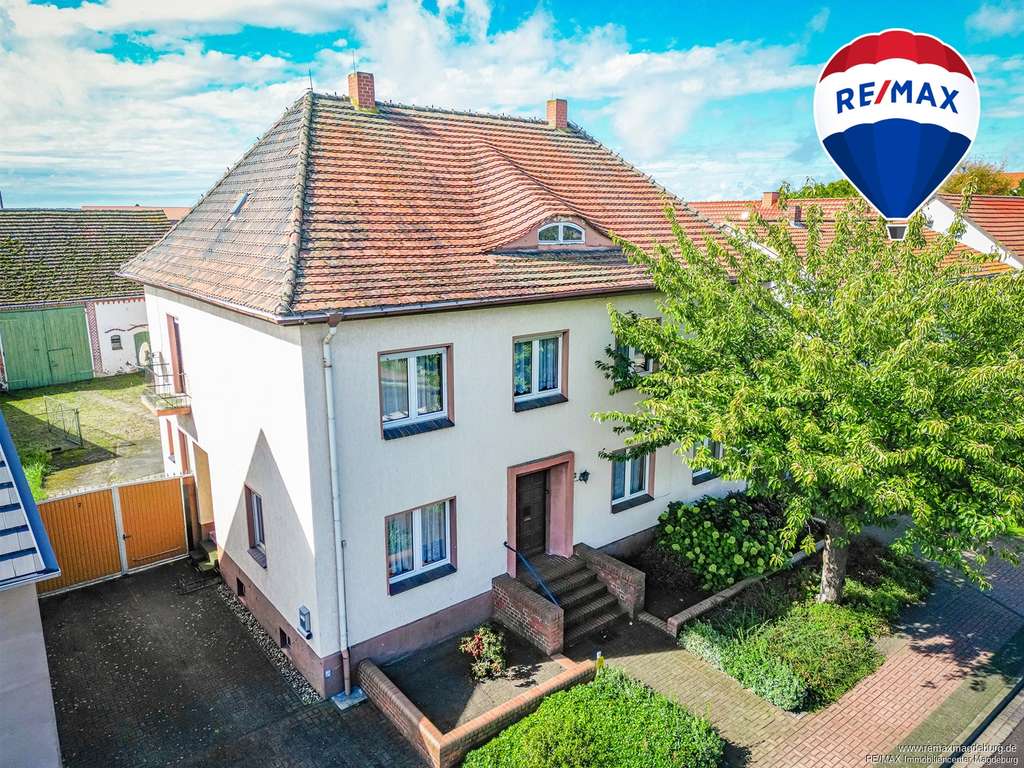 Immobilie in Genthin - Viel Platz für Familie & Hobbys – EFH-Villa mit Scheune, Garagen und großem Grundstück - Bild 0