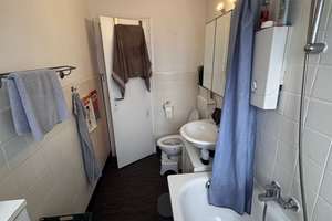 Charmante 3-Zimmer-Wohnung mit Balkon und Garage in Düsseldorf – Die vollständige Adresse der Immobilie erhältst du vom Anbieter., 40470 Mörsenbroich, Düsseldorf – Vorschaubild 12