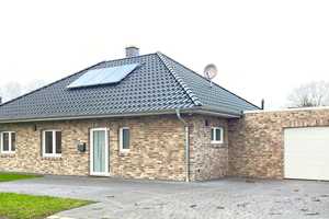 Zentrum! Junger Bungalow, KfW 55 Energie mit Garage, Kaminofen, EBK. Pflegeleichtes Grundstück… – Leer (Kreis) – Vorschaubild 3