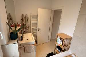 Lichtdurchflutete 4-Zimmer-Eigentumswohnung mit Dachterrasse in Köln Rath-Heumar – Die vollständige Adresse der Immobilie erhältst du vom Anbieter., 51107 Rath/Heumar, Köln – Vorschaubild 8