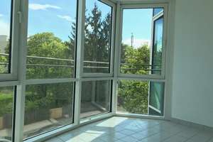 Kernsanierte 2-Zimmer-Wohnung mit Einbauküche und Wintergarten – Scapinellistr. 2 B, 81241 Pasing, München – Vorschaubild 5