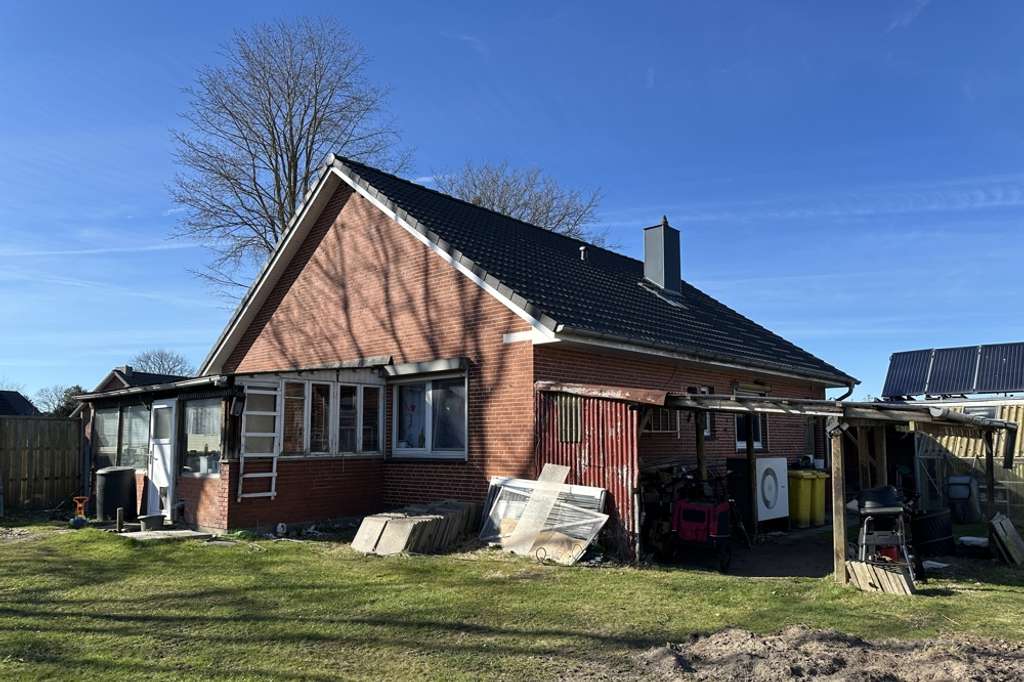 Immobilie in Stadum - Gute energetische Werte, neue Heizung, Modernisierung notwendig! 
Einfamilienhaus in Stadum - Bild 3