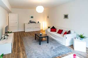 Repräsentative Altbauvilla in Oberkasseler Toplage – großzügig und vielseitig nutzbar – Die vollständige Adresse der Immobilie erhältst du vom Anbieter., 40545 Oberkassel, Düsseldorf – Vorschaubild 41
