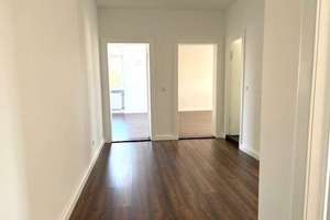 Sonnenfänger im Dachgeschoss: Helle 3-Zimmer-Wohnung mit Westbalkon & offener Küche – Die vollständige Adresse der Immobilie erhältst du vom Anbieter., 12109 Mariendorf, Berlin – Vorschaubild 19