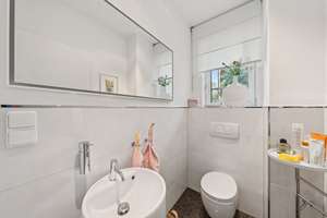 Exklusive Villa in traumhafter Wasserlage – Stilvolles Wohnen mit privatem Bootssteg und luxuriös... – Die vollständige Adresse der Immobilie erhältst du vom Anbieter., 12527 Schmöckwitz, Berlin – Vorschaubild 11