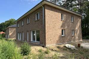 Neu gebaute Doppelhaushälfte mit Garten – Menzelstr. 10 A, 15741 Bestensee – Vorschaubild 2