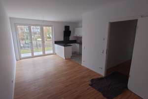 Zweitbezug Wohnung mit zwei Zimmern und einem Garten – An der alten Gärtnerei 26, 12109 Mariendorf, Berlin – Vorschaubild 1