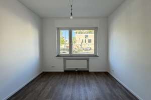 Sanierte 2-Zimmer-Wohnung mit Einbauküche in Köln-Braunsfeld – Die vollständige Adresse der Immobilie erhältst du vom Anbieter., 50933 Braunsfeld, Köln – Vorschaubild 4