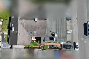 Vielseitige Immobilie mit Potenzial: 2-Familienhaus, vermietete Gewerbehalle & Ausbaureserve – Dieselstraße 7a, 63110 Rodgau – Vorschaubild 2
