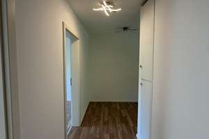2-Zimmer Wohnung in Stuttgart-Zuffenhausen – Roßfelder Straße 3, 70435 Zuffenhausen-Mönchsberg, Stuttgart – Vorschaubild 2