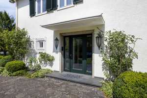 Villa mit Parkgrundstück mitten in Bad Godesberg - moderner Klassiker