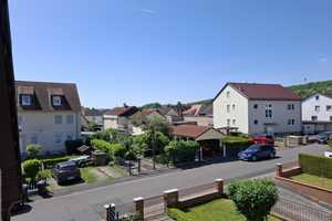 Familienfreundlich. Vielseitig. Zukunftssicher in gesuchter Lage: Garten, Solarkollektoren, Garage – Wetteraukreis – Vorschaubild 13
