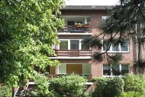 Familienfreundliche Wohnung mit Balkon und Einbauküche – Vater-Jahn-Straße 3, 47803 Inrath/Kliedbruch, Krefeld – Vorschaubild 2