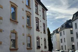 AM WEISSEN STEIN: Leerstehende 3 Zimmerwohnung im 1. OG  mit Balkon