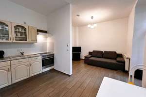 "Möblierte 1-Zimmer-Erdgeschosswohnung mit kleiner Terrasse in Schloßchemnitz" – Glauchauer Straße 9, 9113 Schloßchemnitz, Chemnitz – Vorschaubild 6