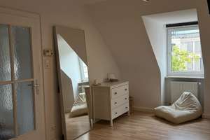 Modernisierte 2-Zimmer-Wohnung zwischen Residenz & Dom | Neue Einbauküche | 52 m² – Bibrastraße 5, 97070 Altstadt, Würzburg – Vorschaubild 2