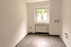 ERSTBEZUG NACH SANIERUNG: Außergewöhnlich schöne 2-Zimmer-Wohnung mit Balkon, zentral und ruhig – Die vollständige Adresse der Immobilie erhältst du vom Anbieter., 90478 Ludwigsfeld, Nürnberg – Vorschaubild 4