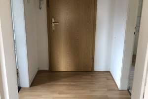 Gepflegte 2,5-Zimmer-Dachgeschosswohnung in Oberhausen-Styrum – Josefstr. 57, 46045 Styrum, Oberhausen – Vorschaubild 3