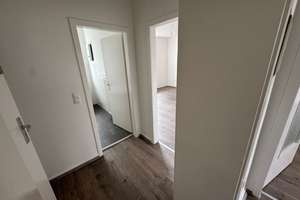 Erdgeschosswohnung - frisch saniert! – Friedrich-Alfred-Straße 169, 47226 Rheinhausen-Mitte, Duisburg – Vorschaubild 2